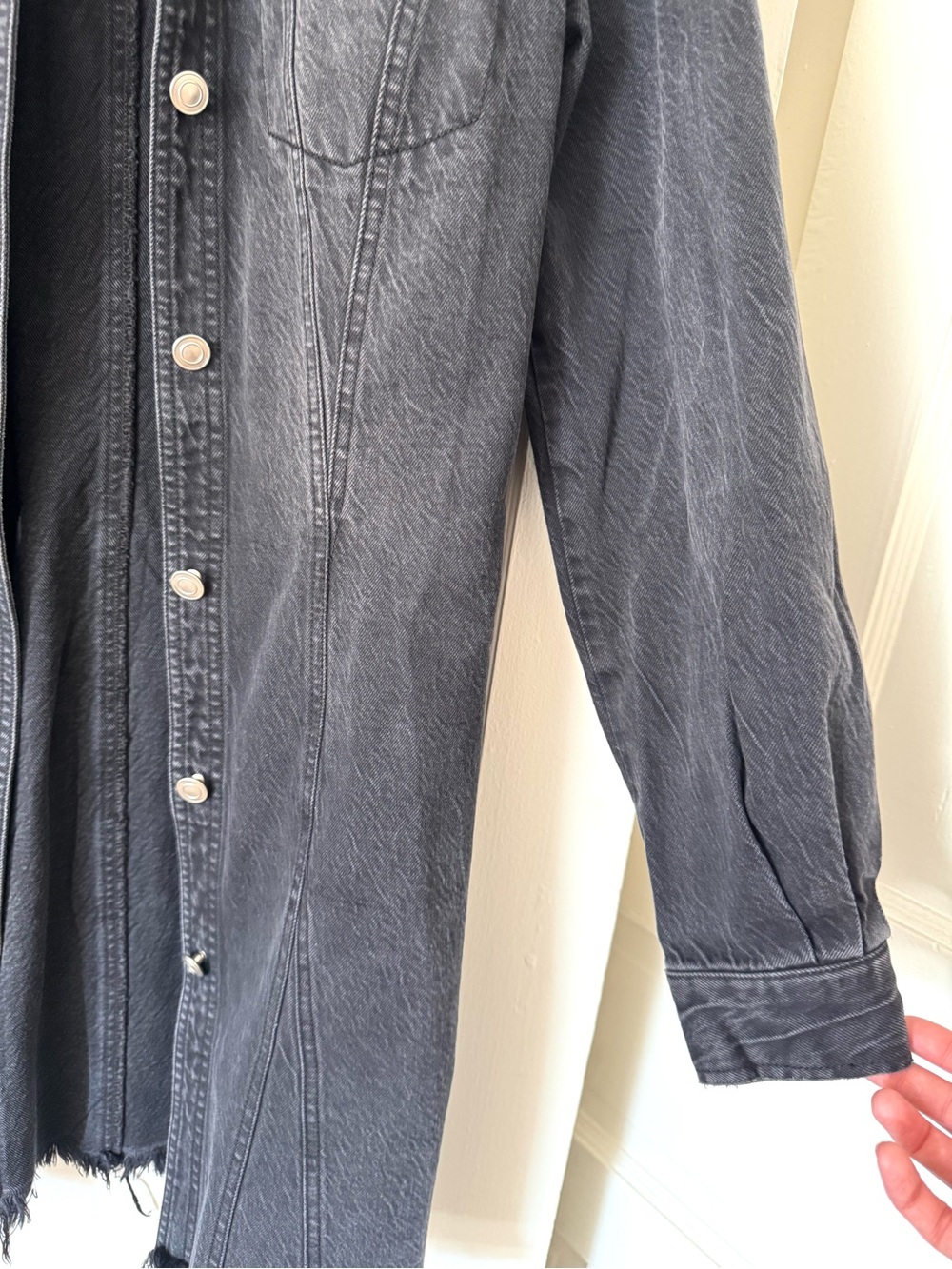 We The Free Washed Black Long Denim Jacket Distressed Over Coat - Picture 4 of 10